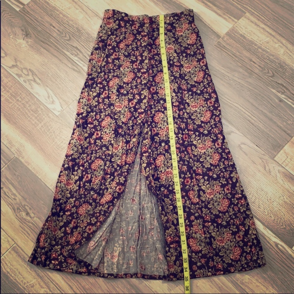 Beautiful Vintage Button-up Skirt